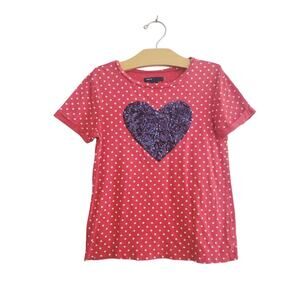 8 Gap heart tee